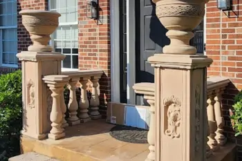 Newel posts VO classic with matching planters on top, in Wilmington, DE