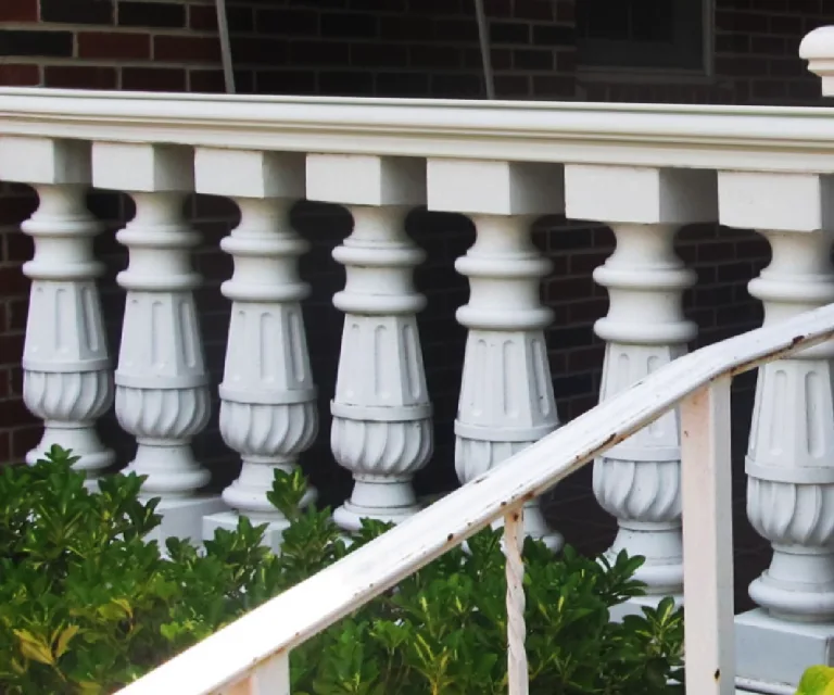 Balustrade fluted